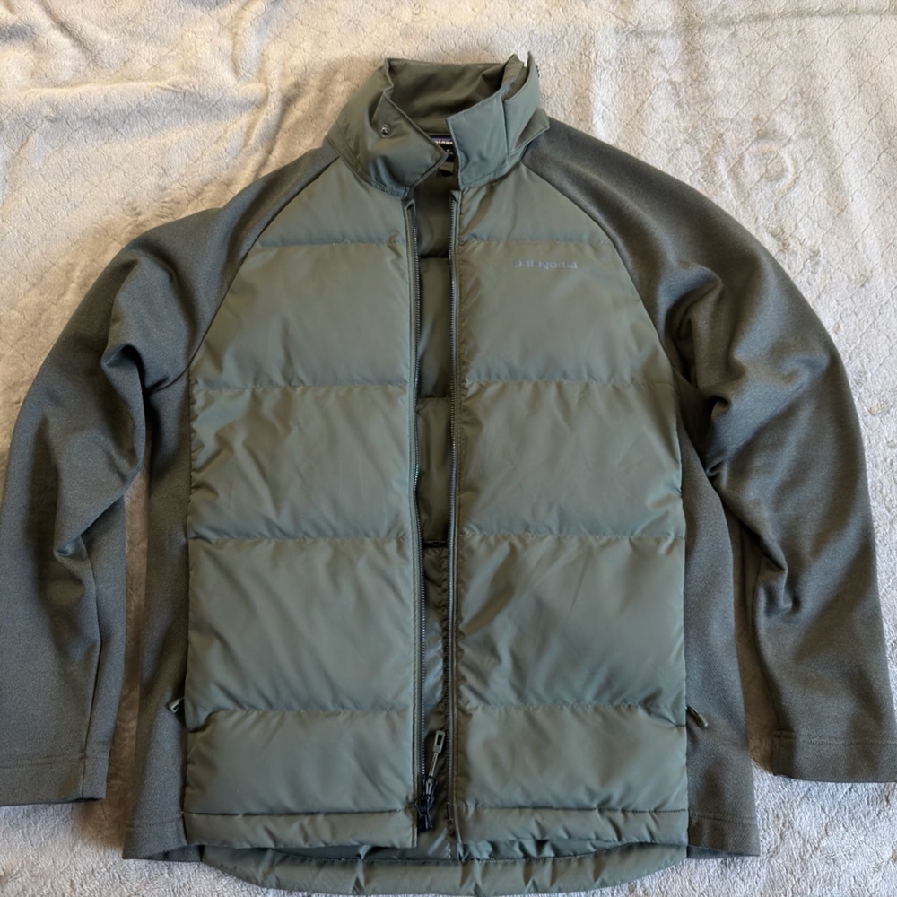 Patagonia Men's Gray Puffer Jacket